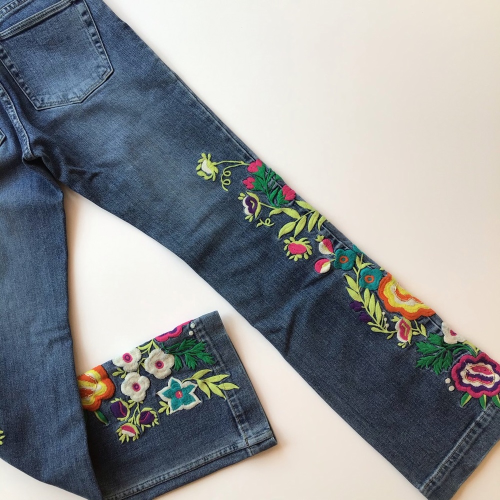 Boston Proper Boho Embroidered Medium Wash Jeans 2